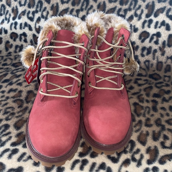 Timberland Boots Girls Size 3 Burgundy Boot Fur Timberland A1U5A Water Resistant - Picture 2 of 16